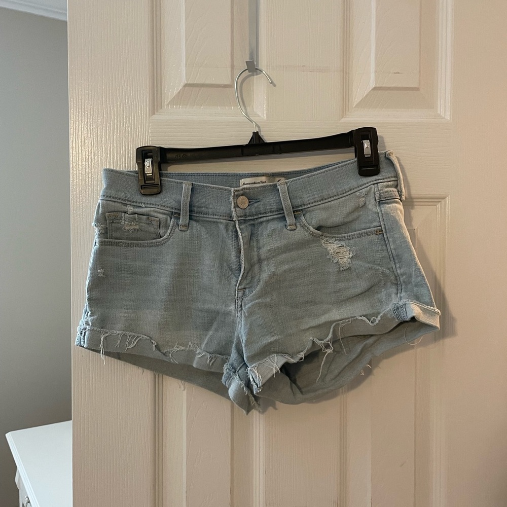 Abercrombie & Fitch Low Rise light wash jean shorts